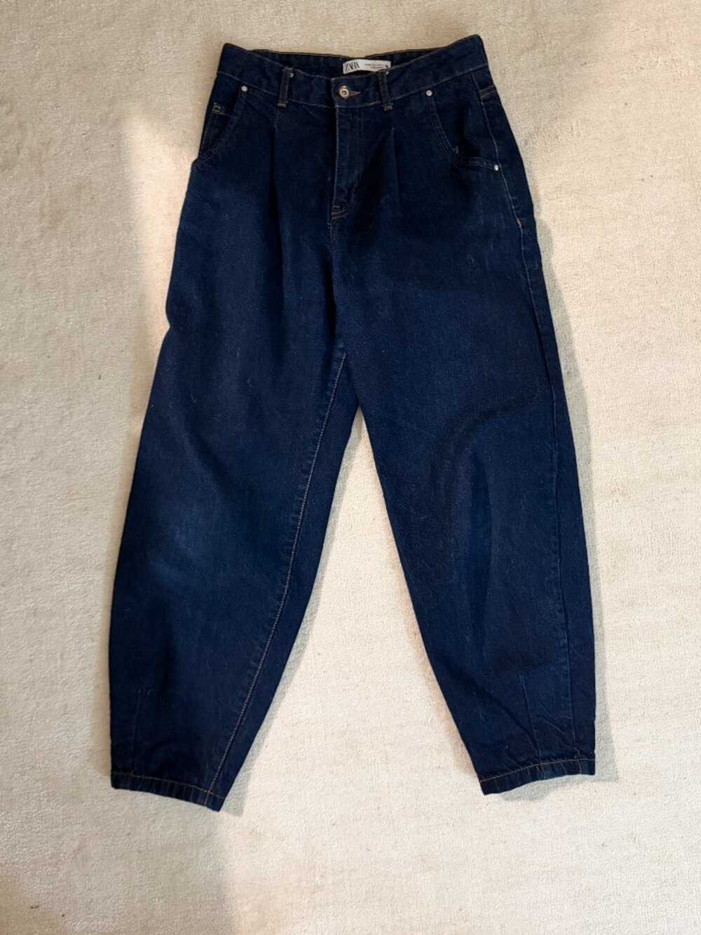 Zara Tapered High Rise Barrel Jeans